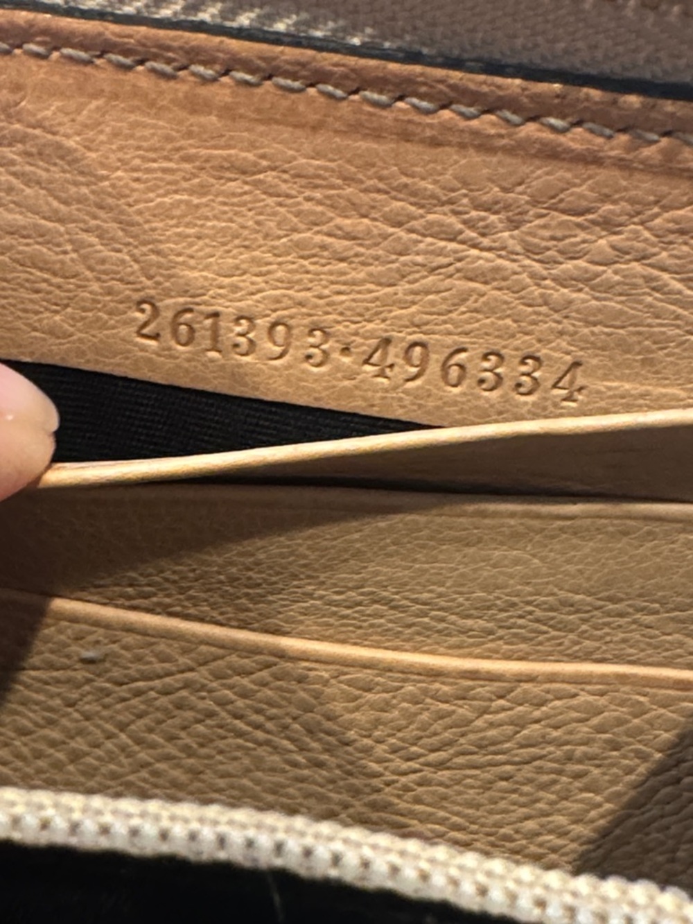 Authentic Gucci Leather Zip-Around Wallet with GG Tassel Accent - Picture 11 of 11